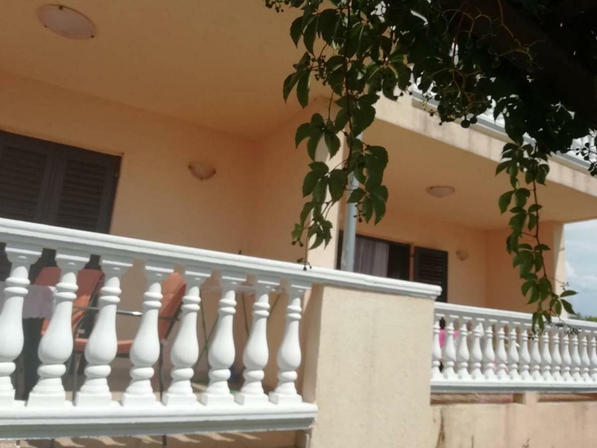Apartment Plavia Biograd Биоград на Мору Екстериор снимка