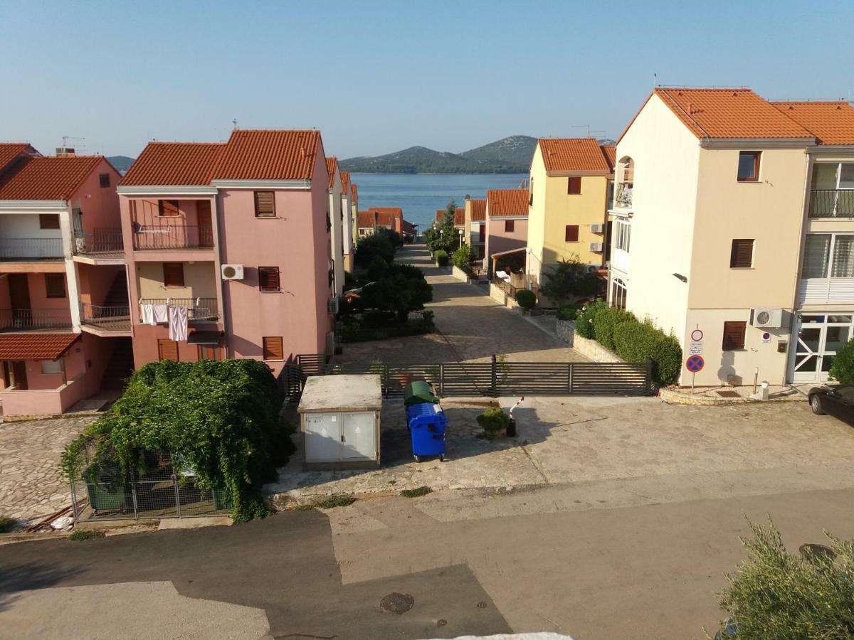Apartment Plavia Biograd Биоград на Мору Екстериор снимка
